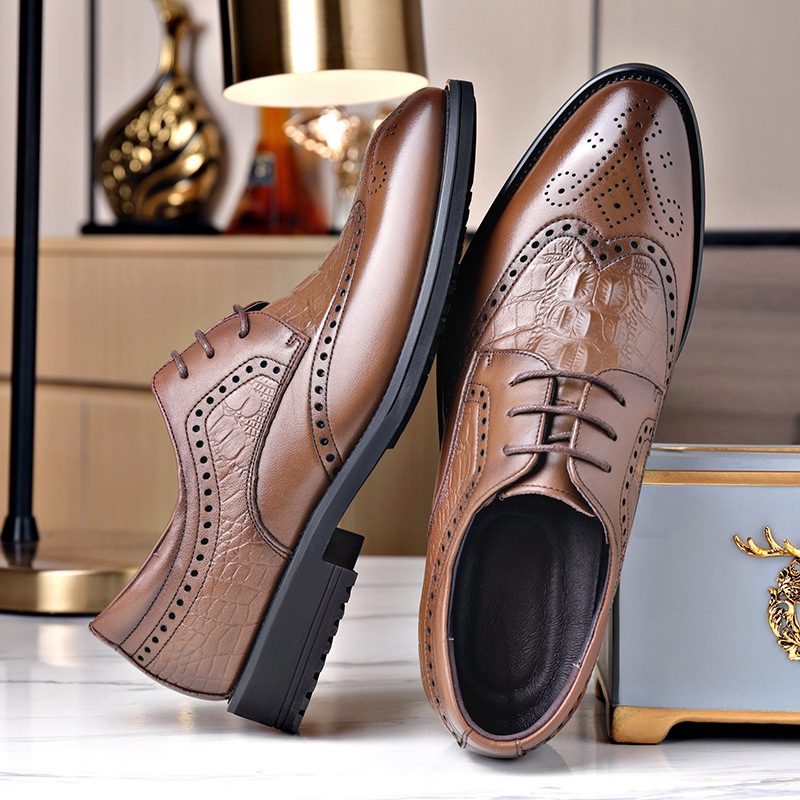 2024 New Fashion Brogue Shoes Rzeźbione Męskie Buty Formalne Business Casual Black Men's Cow Dress