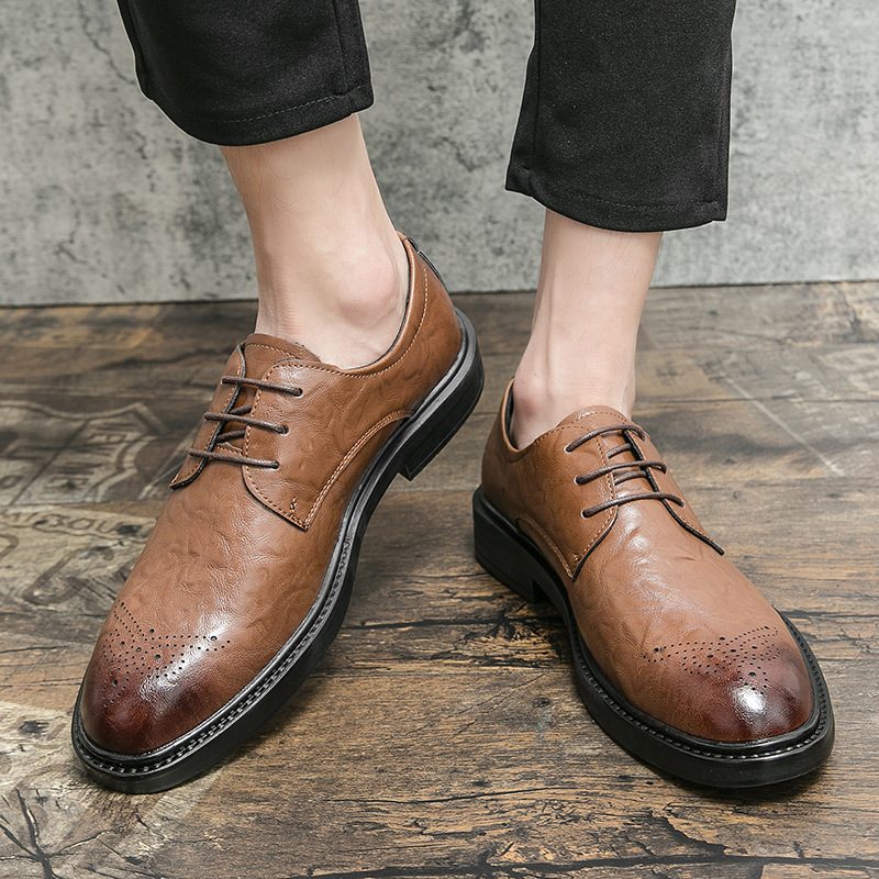 Jesienny Trend Męskie Business Casual Fashion Brogue Buty Rzeźbione Grube Podeszwy Zwiększają Małe Modne